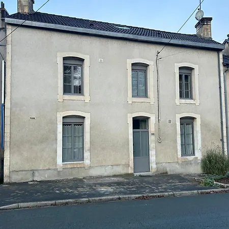 La Maison Du Viaduc * 쇼비니